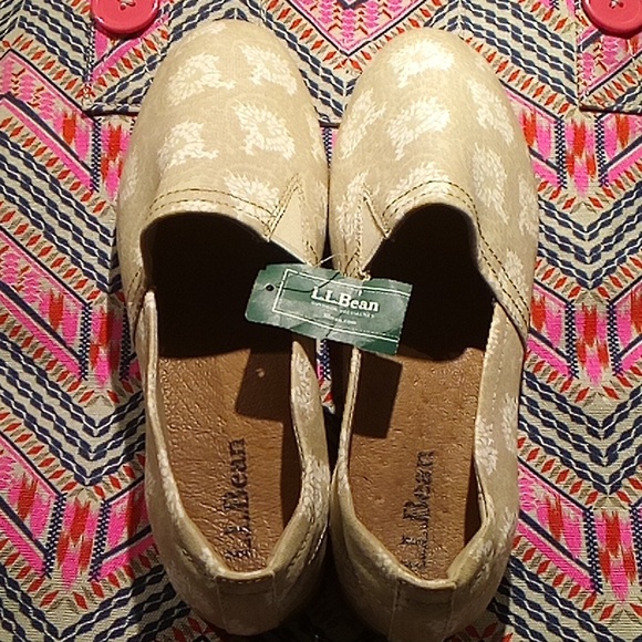 LL Bean Canvas Boat Shoes, ladies size 9.5 - Picture 3 of 13